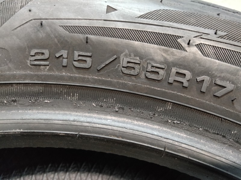 2 Gomme usate 215 55 17 Pneumatici Invernali GOODYEAR 2 Gomme usate 215 55 17 Pneumatici Invernali GOODYEAR