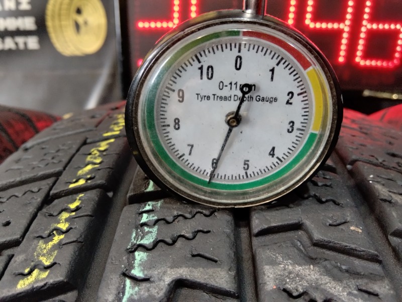 4 Gomme usate 225 70 15 C Pneumatici Invernali GOODYEAR 4 Gomme usate 225 70 15 C Pneumatici Invernali GOODYEAR