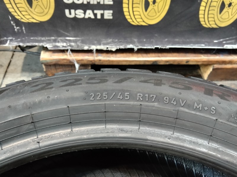 2 Gomme usate 225 45 17 Pneumatici Invernali PIRELLI 2 Gomme usate 225 45 17 Pneumatici Invernali PIRELLI