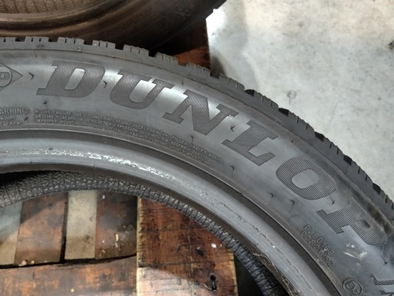 4 Gomme usate 205 55 17 Pneumatici Invernali DUNLOP 4 Gomme usate 205 55 17 Pneumatici Invernali DUNLOP