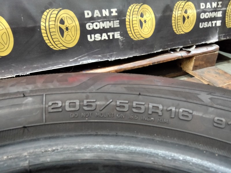 2 Gomme usate 205 55 16 Pneumatici Invernali GOODYEAR 2 Gomme usate 205 55 16 Pneumatici Invernali GOODYEAR