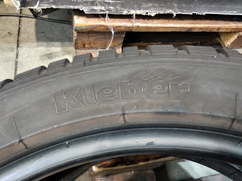 2 Gomme usate 225 45 17 Pneumatici 4 Stagioni KLEBER 2 Gomme usate 225 45 17 Pneumatici 4 Stagioni KLEBER