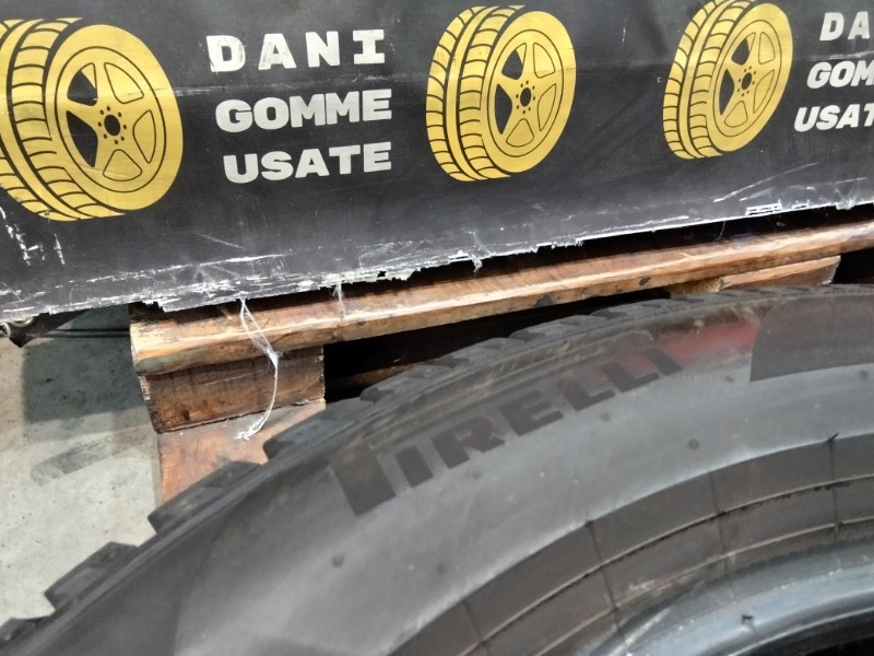2 Gomme usate 225 55 17 Pneumatici Invernali PIRELLI 2 Gomme usate 225 55 17 Pneumatici Invernali PIRELLI