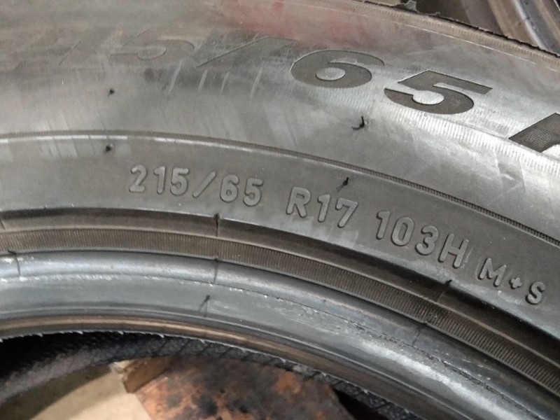 4 Gomme usate 215 65 17 Pneumatici Invernali PIRELLI 4 Gomme usate 215 65 17 Pneumatici Invernali PIRELLI