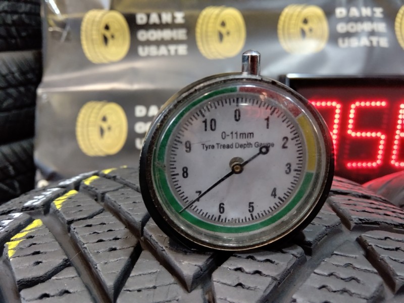 4 Gomme usate 225 55 19 Pneumatici Invernali PIRELLI 4 Gomme usate 225 55 19 Pneumatici Invernali PIRELLI