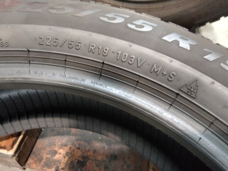 4 Gomme usate 225 55 19 Pneumatici Invernali PIRELLI 4 Gomme usate 225 55 19 Pneumatici Invernali PIRELLI
