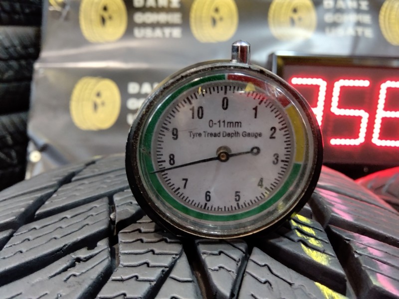 4 Gomme usate 215 60 17 Pneumatici Invernali CEAT 4 Gomme usate 215 60 17 Pneumatici Invernali CEAT