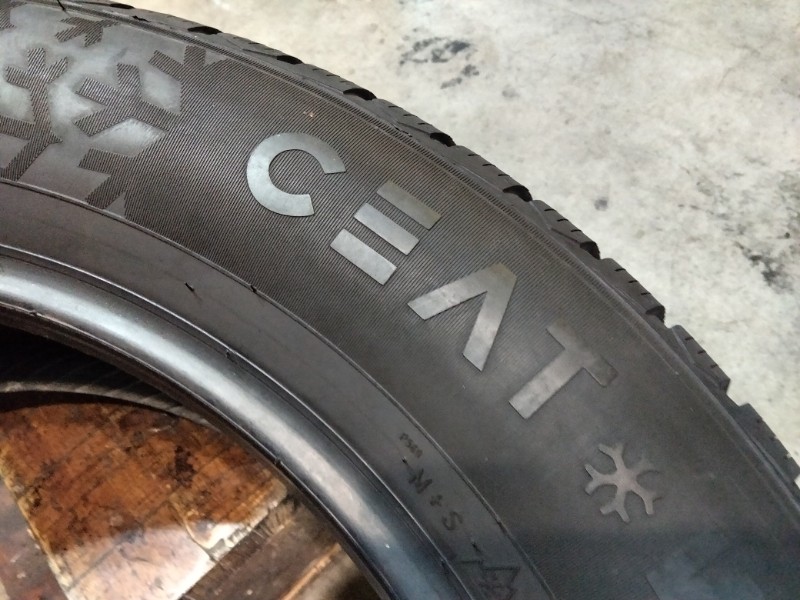 4 Gomme usate 215 60 17 Pneumatici Invernali CEAT 4 Gomme usate 215 60 17 Pneumatici Invernali CEAT