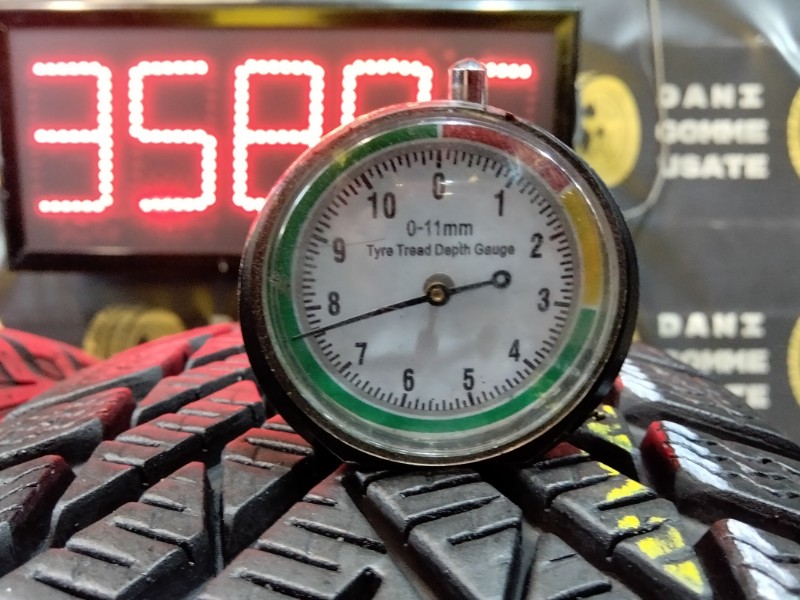 2 Gomme usate 185 65 15 Pneumatici Invernali PIRELLI 2 Gomme usate 185 65 15 Pneumatici Invernali PIRELLI