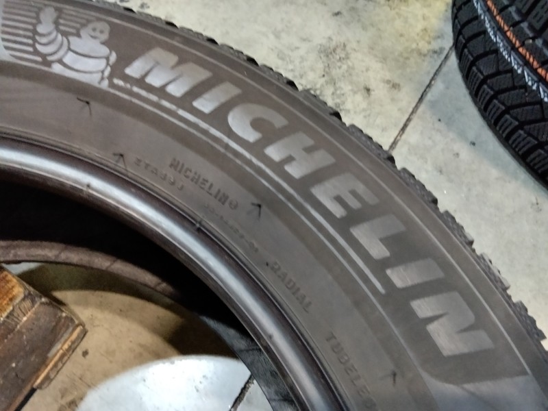 4 Gomme usate 225 55 17 Pneumatici Invernali MICHELIN 4 Gomme usate 225 55 17 Pneumatici Invernali MICHELIN