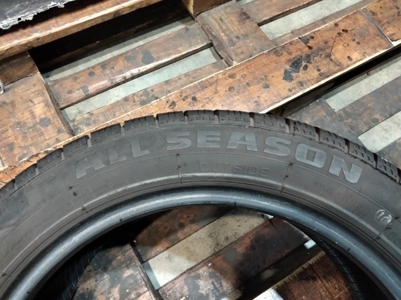 2 Gomme usate 195 50 16 Pneumatici 4 Stagioni OVATION 2 Gomme usate 195 50 16 Pneumatici 4 Stagioni OVATION