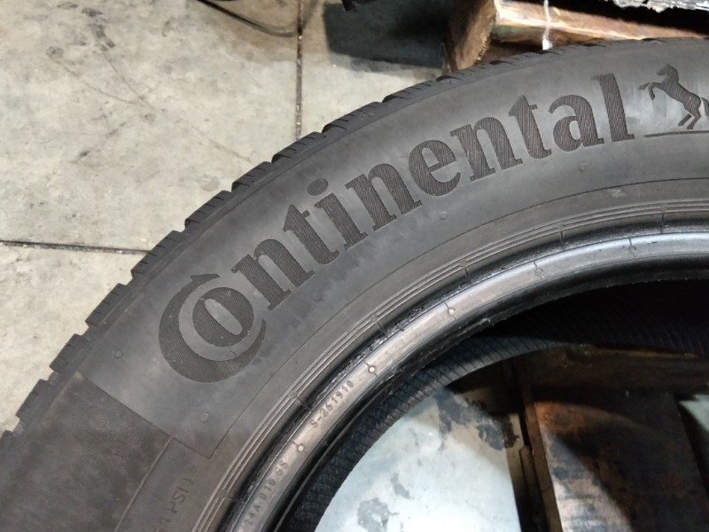 4 Gomme usate 205 60 16 Pneumatici Invernali CONTINENTAL 4 Gomme usate 205 60 16 Pneumatici Invernali CONTINENTAL