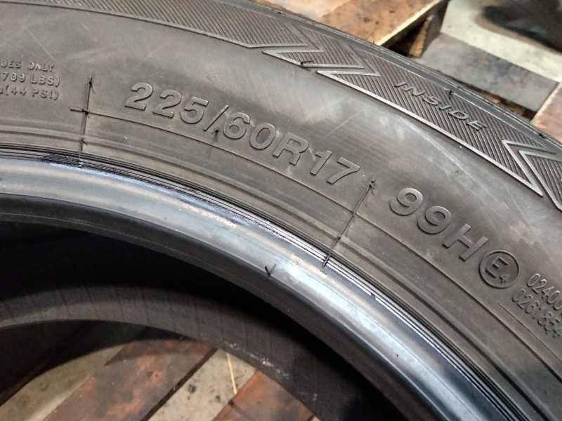 2 Gomme usate 225 60 17 Pneumatici Invernali IMPERIAL 2 Gomme usate 225 60 17 Pneumatici Invernali IMPERIAL