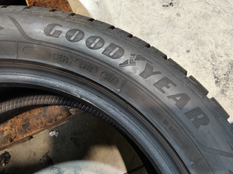 4 Gomme usate 225 55 18 Pneumatici Invernali GOODYEAR 4 Gomme usate 225 55 18 Pneumatici Invernali GOODYEAR