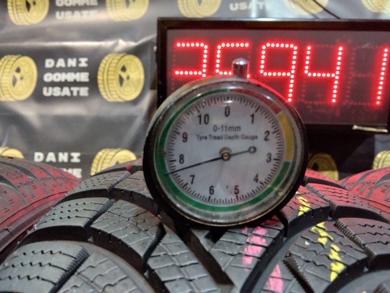 4 Gomme usate 185 65 15 Pneumatici Invernali MAXXIS 4 Gomme usate 185 65 15 Pneumatici Invernali MAXXIS