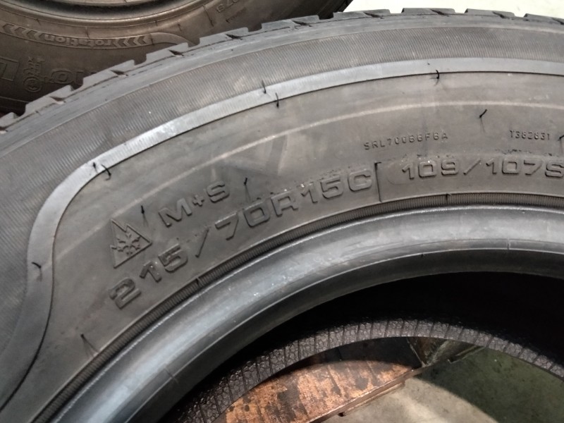 4 Gomme usate 215 70 15 C Pneumatici Invernali SAVA 4 Gomme usate 215 70 15 C Pneumatici Invernali SAVA