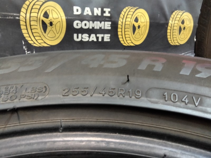 4 Gomme usate 255 45 19 Pneumatici Invernali MICHELIN 4 Gomme usate 255 45 19 Pneumatici Invernali MICHELIN