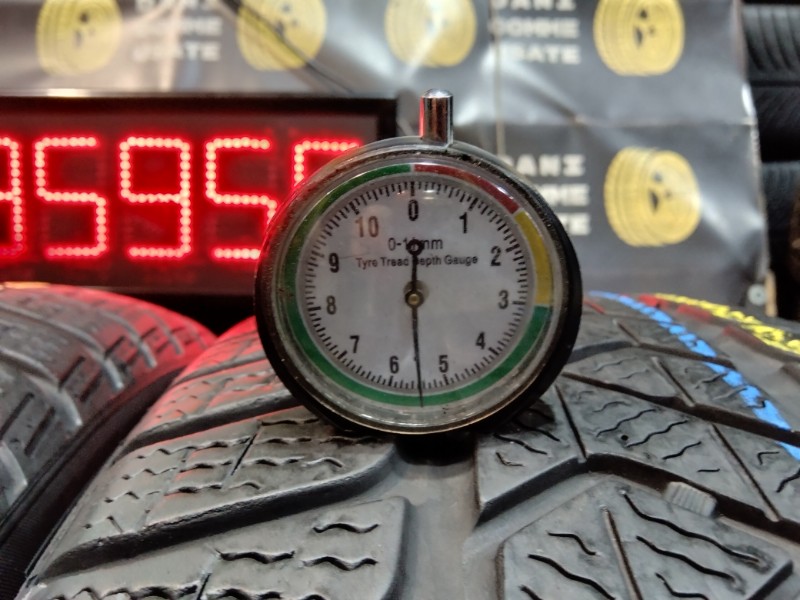 4 Gomme usate 225 50 18 Pneumatici Invernali PIRELLI 4 Gomme usate 225 50 18 Pneumatici Invernali PIRELLI