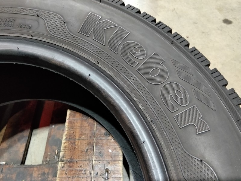 2 Gomme usate 215 70 15 C Pneumatici Invernali KLEBER 2 Gomme usate 215 70 15 C Pneumatici Invernali KLEBER
