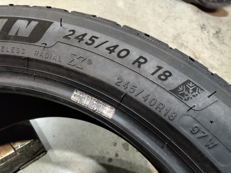 4 Gomme usate 245 40 18 Pneumatici Invernali MICHELIN 4 Gomme usate 245 40 18 Pneumatici Invernali MICHELIN
