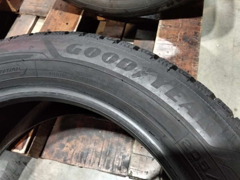 4 Gomme usate 205 55 16 Pneumatici Invernali GOODYEAR 4 Gomme usate 205 55 16 Pneumatici Invernali GOODYEAR