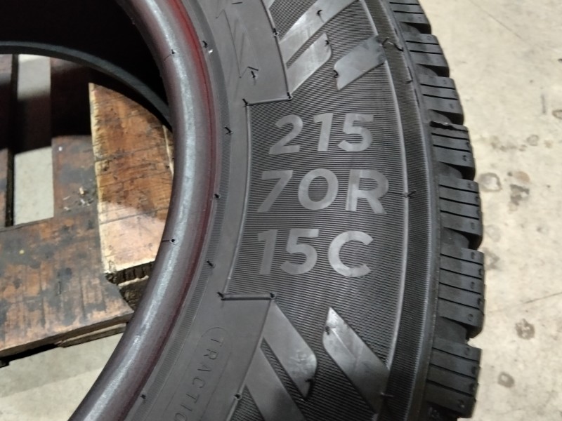2 Gomme usate 215 70 15 C Pneumatici Invernali KLEBER 2 Gomme usate 215 70 15 C Pneumatici Invernali KLEBER