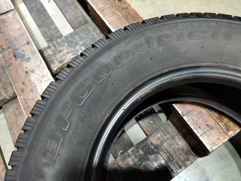 2 Gomme usate 215 70 15 C Pneumatici Invernali BF GOODRICH 2 Gomme usate 215 70 15 C Pneumatici Invernali BF GOODRICH