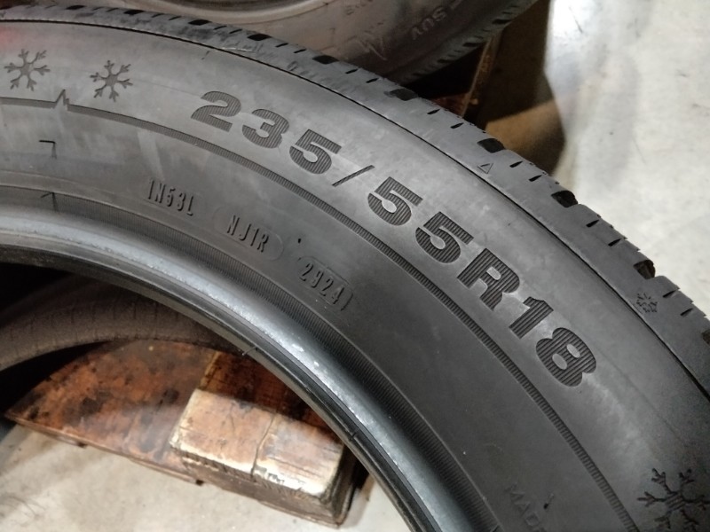 4 Gomme usate 235 55 18 Pneumatici Invernali DUNLOP 4 Gomme usate 235 55 18 Pneumatici Invernali DUNLOP
