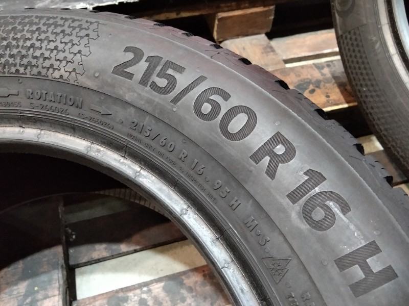 2 Gomme usate 215 60 16 Pneumatici Invernali CONTINENTAL 2 Gomme usate 215 60 16 Pneumatici Invernali CONTINENTAL
