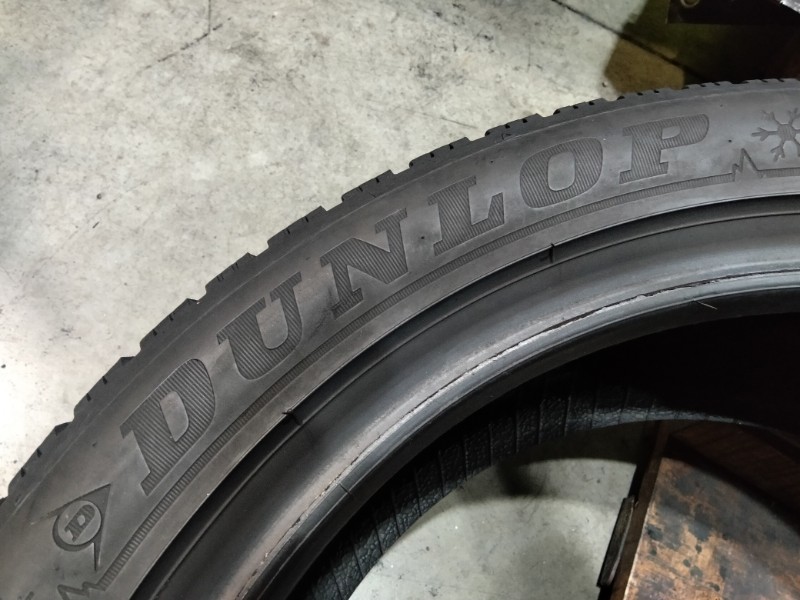 2 Gomme usate 205 50 17 Pneumatici Invernali DUNLOP 2 Gomme usate 205 50 17 Pneumatici Invernali DUNLOP