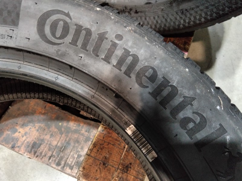 4 Gomme usate 225 55 18 Pneumatici Invernali CONTINENTAL 4 Gomme usate 225 55 18 Pneumatici Invernali CONTINENTAL