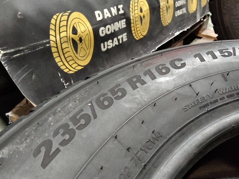 4 Gomme usate 235 65 16 C Pneumatici Invernali KUMHO 4 Gomme usate 235 65 16 C Pneumatici Invernali KUMHO