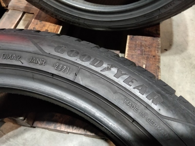 4 Gomme usate 245 45 19 Pneumatici Invernali GOODYEAR 4 Gomme usate 245 45 19 Pneumatici Invernali GOODYEAR