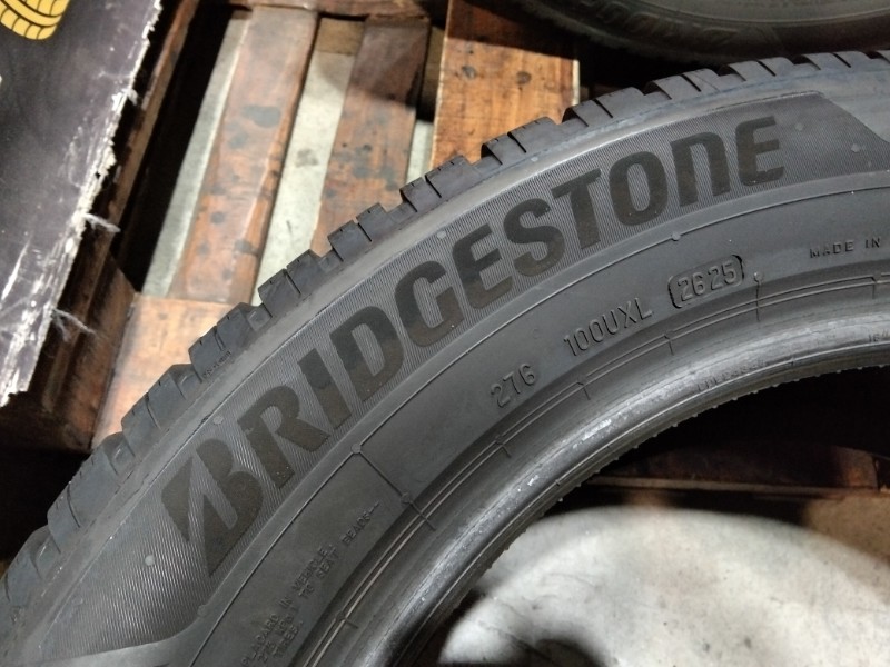 4 Gomme usate 235 55 18 Pneumatici Invernali BRIDGESTONE 4 Gomme usate 235 55 18 Pneumatici Invernali BRIDGESTONE
