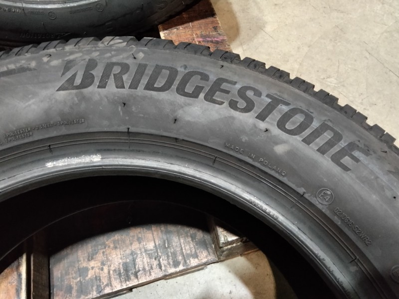 4 Gomme usate 205 65 16 Pneumatici Invernali BRIDGESTONE 4 Gomme usate 205 65 16 Pneumatici Invernali BRIDGESTONE