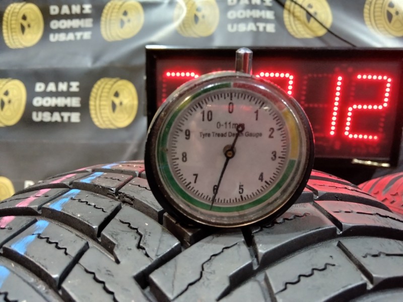 2 Gomme usate 205 60 16 Pneumatici 4 Stagioni PIRELLI 2 Gomme usate 205 60 16 Pneumatici 4 Stagioni PIRELLI
