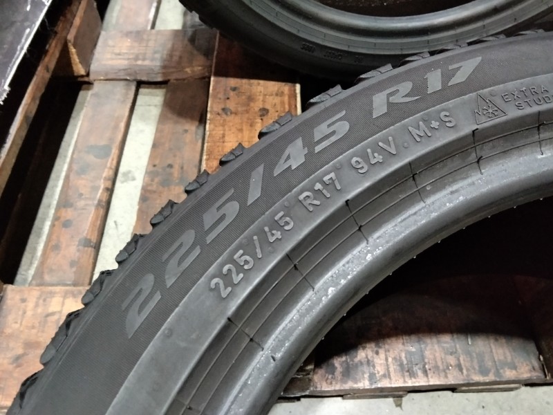 4 Gomme usate 225 45 17 Pneumatici Invernali PIRELLI 4 Gomme usate 225 45 17 Pneumatici Invernali PIRELLI