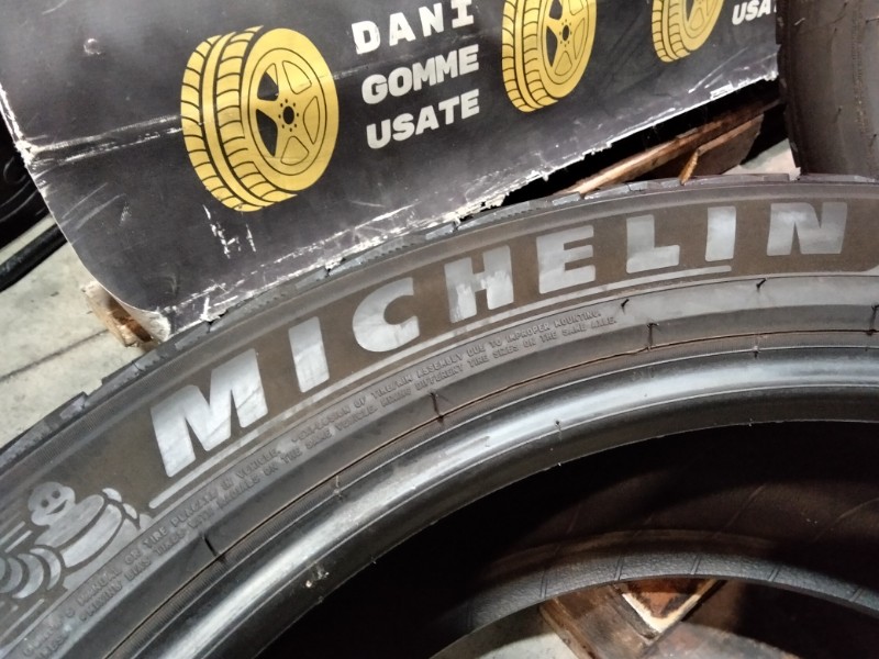 4 Gomme usate 275 40 22 Pneumatici Invernali MICHELIN 4 Gomme usate 275 40 22 Pneumatici Invernali MICHELIN