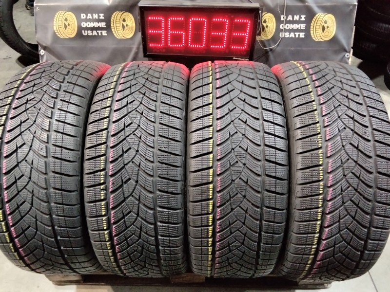 4 Gomme usate 255 40 21 Pneumatici Invernali GOODYEAR 4 Gomme usate 255 40 21 Pneumatici Invernali GOODYEAR