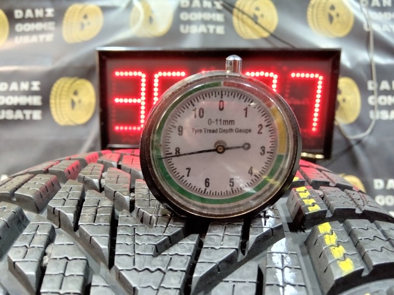 1 Gomma usata 215 55 17 Pneumatici Invernali GOODYEAR 1 Gomma usata 215 55 17 Pneumatici Invernali GOODYEAR