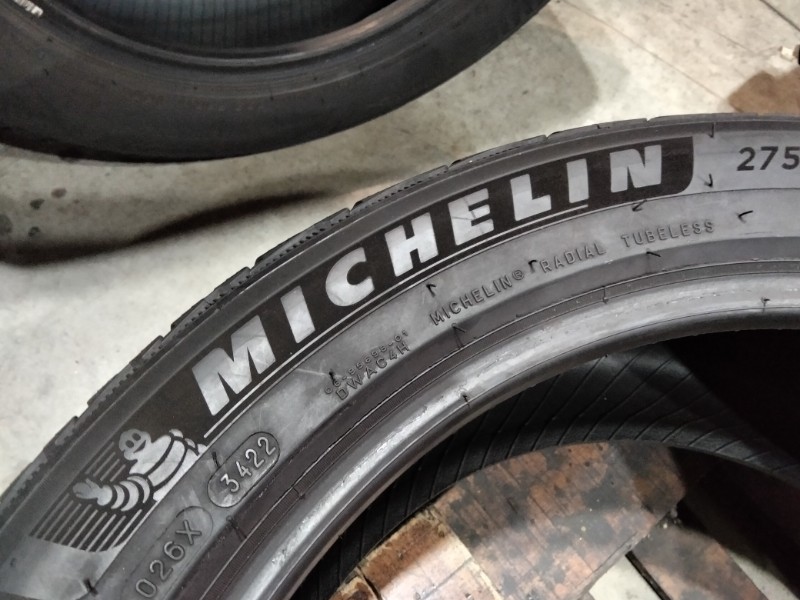 1 Gomma usata 275 40 19 Pneumatici Invernali MICHELIN 1 Gomma usata 275 40 19 Pneumatici Invernali MICHELIN