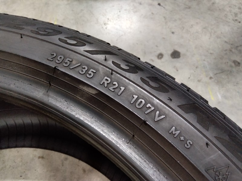 2 Gomme usate 265 40 21 e 2 Gomme usate 295 35 21 Pneumatici Invernali PIRELLI 2 Gomme usate 265 40 21 e 2 Gomme usate 295 35 21 Pneumatici Invernali PIRELLI