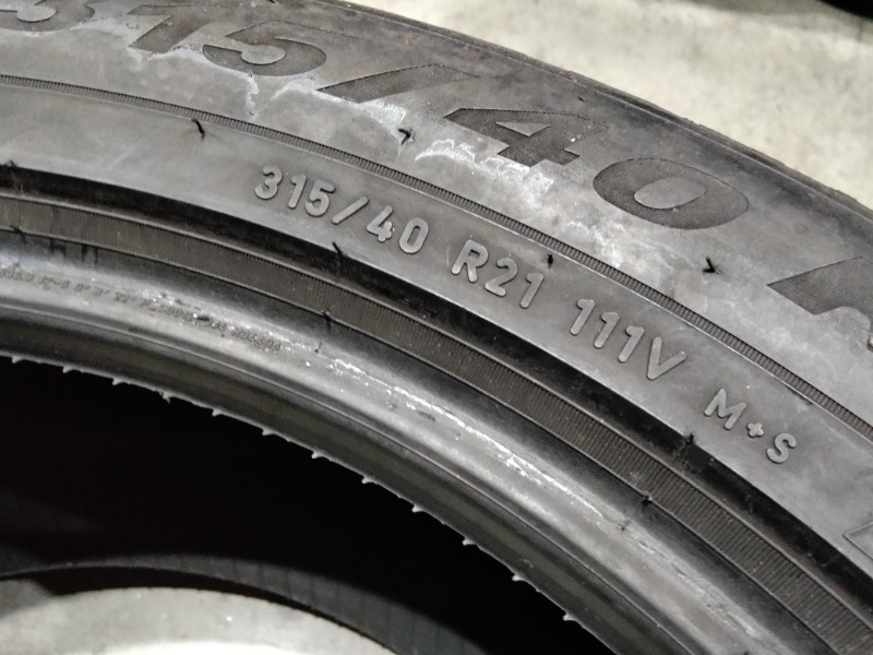 2 Gomme usate 275 45 21 e 2 Gomme usate 315 40 21 Pneumatici Invernali PIRELLI 2 Gomme usate 275 45 21 e 2 Gomme usate 315 40 21 Pneumatici Invernali PIRELLI